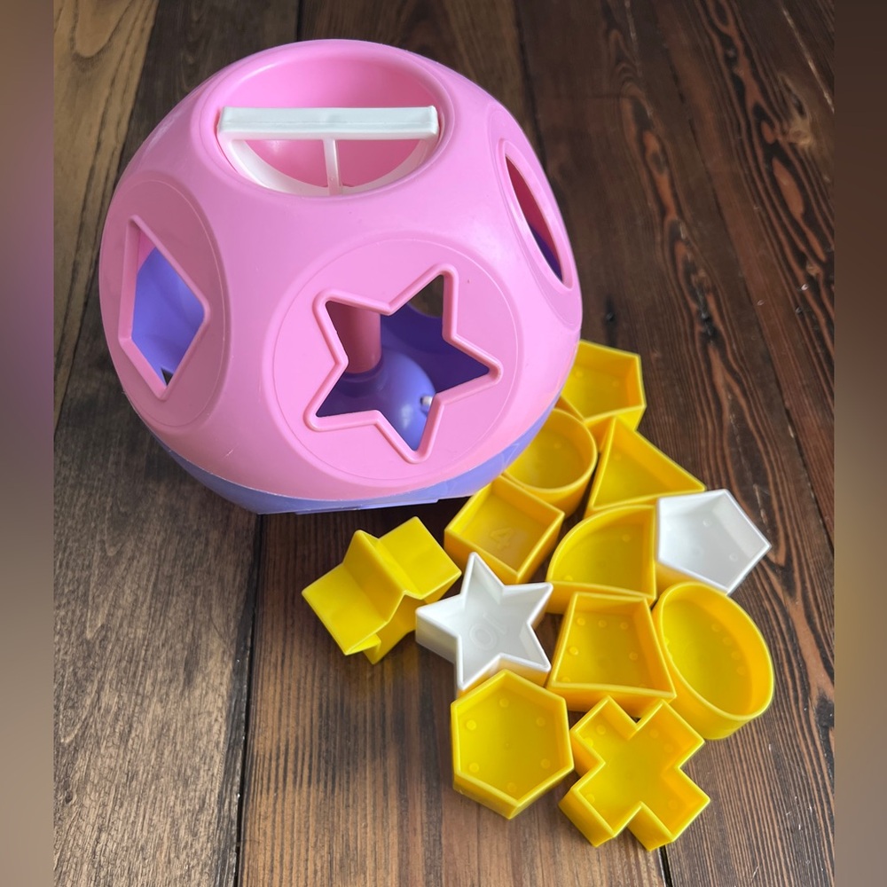 TUPPERWARE • Shape-O toy classic shape sorter pink purple tuppertoy motor skill